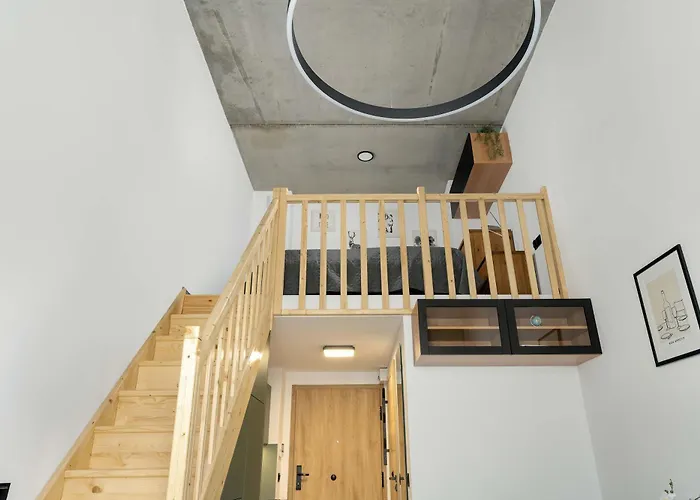 Appartement Pet Friendly Cozy With Balcony In By Renters