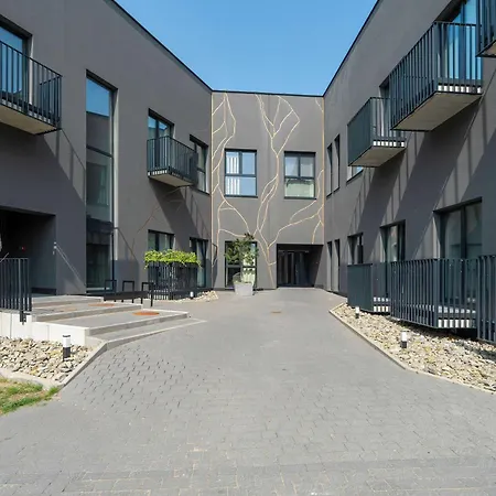 Pet Friendly Cozy With Balcony In By Renters